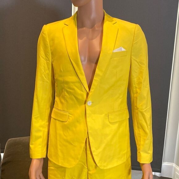 Men’s Mogu Yellow 2 Piece One Button Single Breasted Suit Size 34 Jacket NWT - Picture 1 of 11
